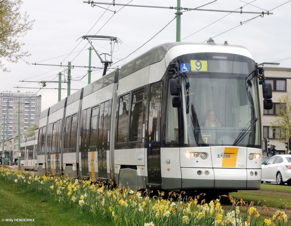 7326 lijn 9 nabij Halte HALEWIJN 20170421 13u37