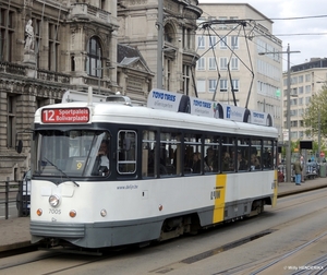 7005 lijn 12 NATIONALKE BANK 20170419 15u30