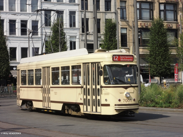 7001 lijn12 KONINGIN ASTRIDPLEIN 20170901 12u46