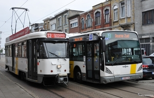 7115 lijn 12 & 5089 lijn19 VAN DER DELFTSTRAAT 20170603_2