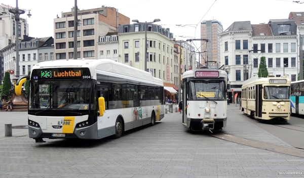 5904 lijn23 & 7079-7160 lijn24 pendel & 7001 lijn11 KONINGIN ASTR