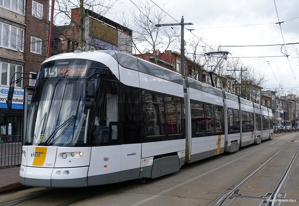 7307 lijn15 Halte 'GEMEENTEPLEIN' 20180331 14u09