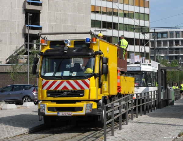 EERSTE PROEFRIT lijn 70 met 7916 & 7117 Halte EILANDJE 20180525_1