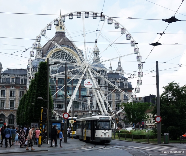 7054 lijn11 KONINGIN ASTRIDPLEIN stroompanne 20180530 10u51