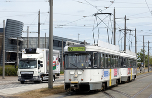 7114-7136 lijn10 bij Halte 'ERTBRUGGE' 20180730 13u51