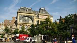 Het gebouw van de Bond Moyson werd in 1899 gebouwd.