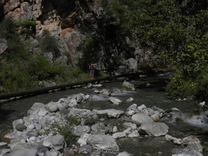 wandeling in Yuvarlakayi (door kloof waardoor rivier stroomt)