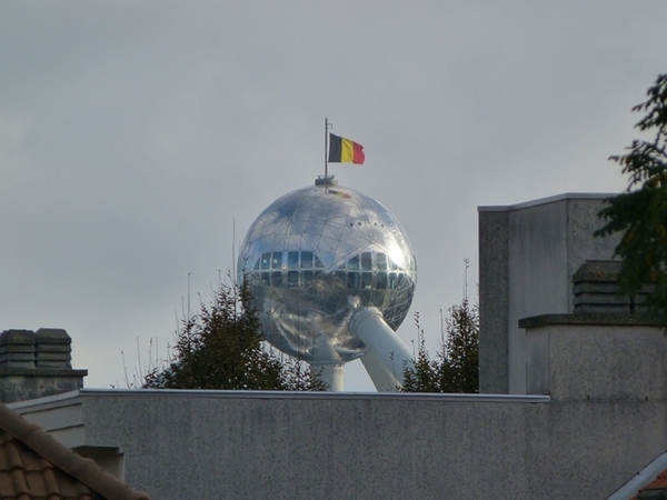 014-In de verte Atomium