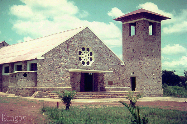 SERIE (n� 23) PHOTOS DE LA CITE KONGOLO