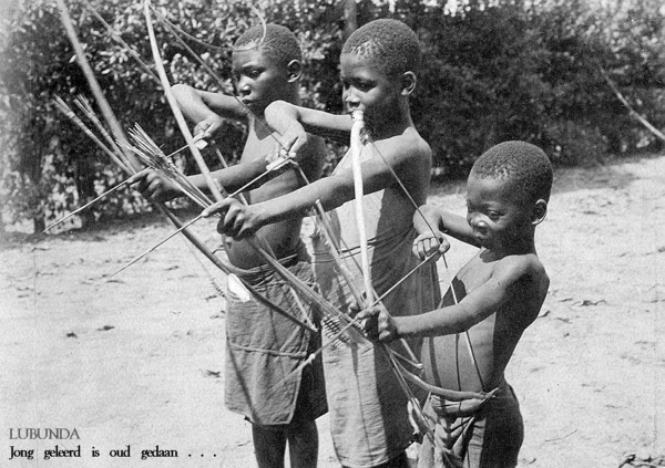 JEU DE CHASSE (enfants LUBUNDA)