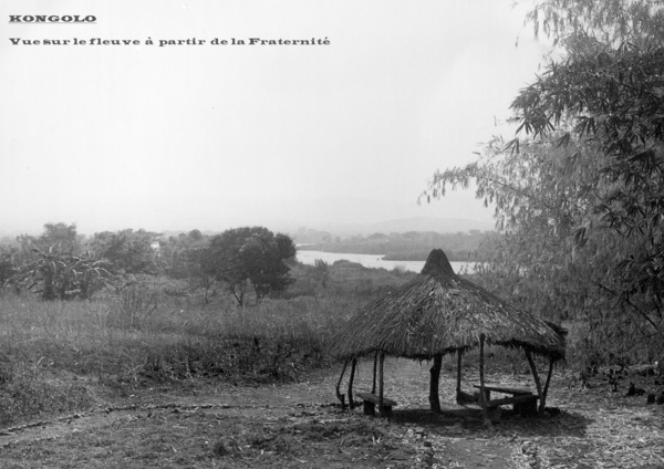 KONGOLO, vue sur le fleuve,  brousse