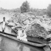 KONGOLO, en pirogue sur le fleuve.