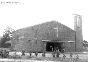 CITE KONGOLO EGLISE (par J.Darmont)