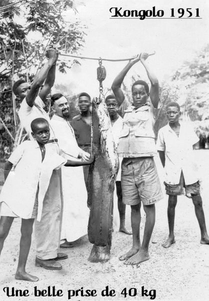 CITE  AU FLEUVE A KONGOLO (1951) PECHE