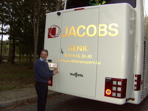 DE BUS MET CHAUFFEUR