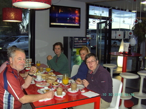 STEVIG ONTBIJTEN VOOR DE TOCHT