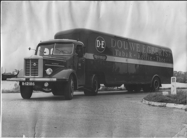 douwe egberts vrachtt auto 009