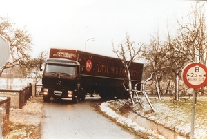 douwe egberts vrachtt auto 022