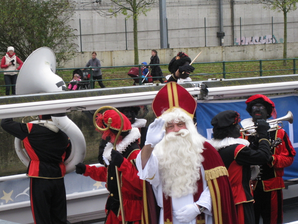 10) Blije Sint en Pieten