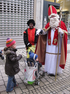 25) De Sint en Piet in de Basiliekstraat