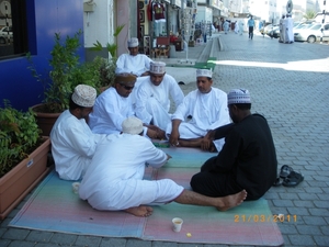43. Kaartspelers in Muscat IMGP1715