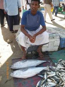 5. Vismarkt op het strand in Seeb.IMGP1738
