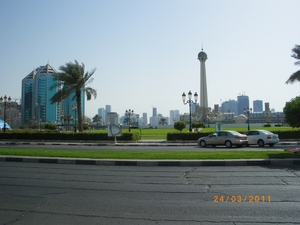 20. Sharjah, eenheidsmonument van de Emiraten. IMGP1873
