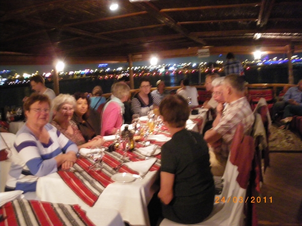 46. Afscheidsdiner op Dhow met cruise in Dubai creek. IMGP1903