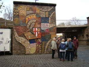 128