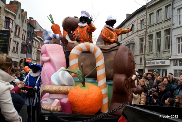 Sinterklaasparade-Roeselare-2012