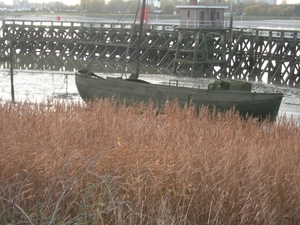 Oude boot op de zaat