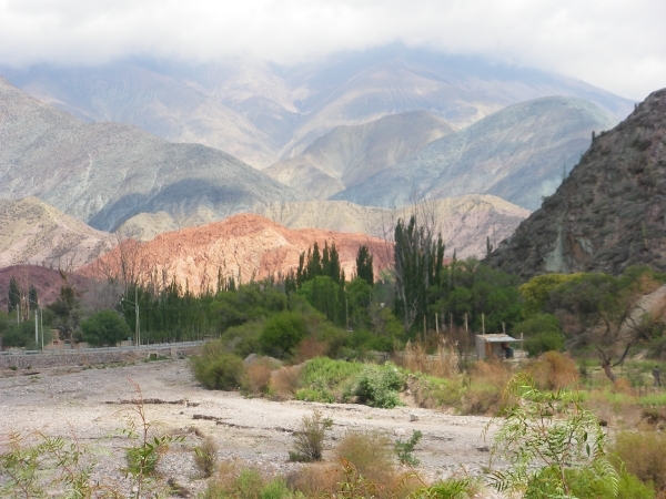 Quebrada de Humahuaca - Cerro de site colores