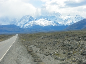 IMGP2099 IMGP2091 El Calafate het woeste landschap van Patagonië