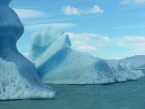 IMGP2114 Prachtige ijsbergen op het Viedmameer