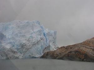 IMGP2136  Boottocht tot op 300 m van de Perito Moreno-gletsjer