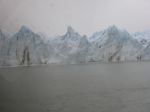IMGP2138  Boottocht tot op 300 m van de Perito Moreno-gletsjer
