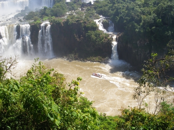 IMGP2194 IMGP2189 Nationaal Park van Iguazu langs de Braziliaanse