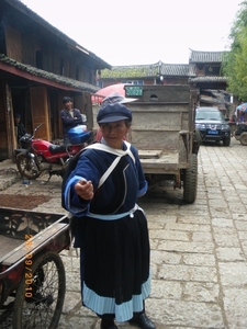 Lijiang-Bezoek Bai-volk (13)