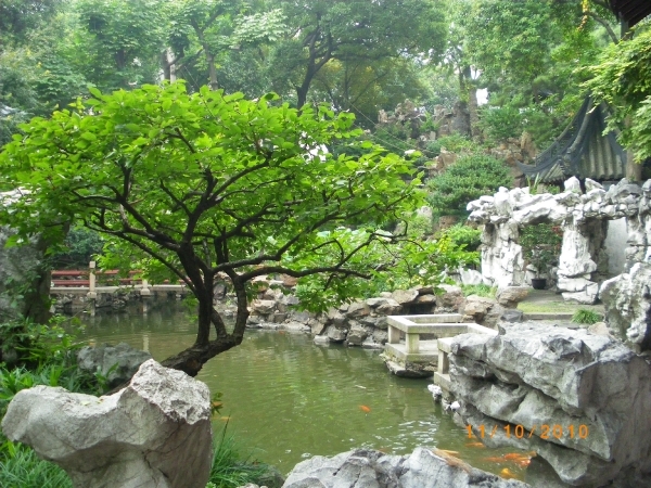 Yu-tuin in het oude stadsgedeelte van Shanghai (2)