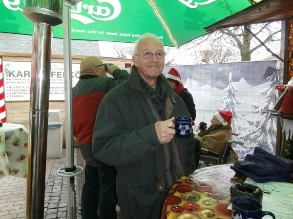 met de gluwein in de hand komt nadien in de mond