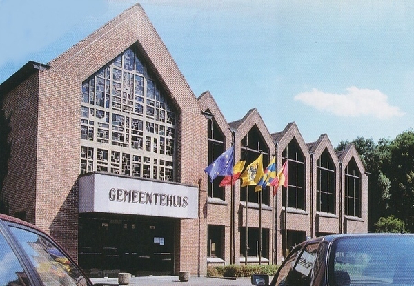 Verhuis in 1985 uit de Bruggestraat
