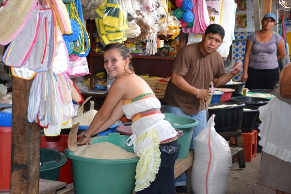 Nicaragua - Granada - market 21-05 2011 (135)