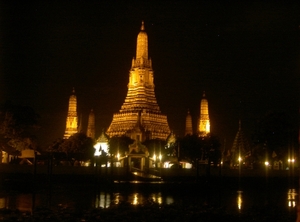 Thailand - Bangkok klong tour Chao praya rivier By night mei 2009