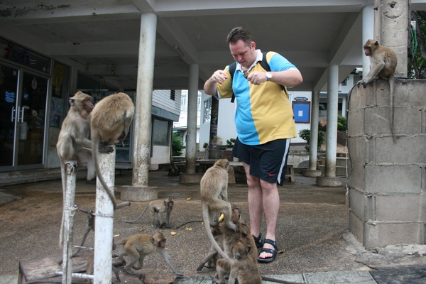 Thailand - Hua Hin Monkey Island mei 2009 (19)