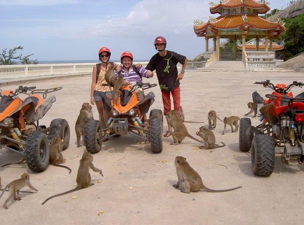 Thailand - Hua Hin Monkey Island mei 2009 (38)