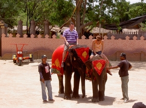 Thailand - Hua Hin -Cha-am  elephant show mei 2009 (2)