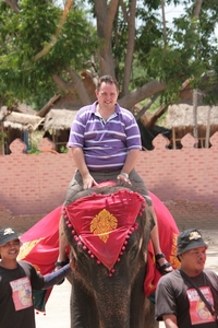 Thailand - Hua Hin -Cha-am  elephant show mei 2009 (4)