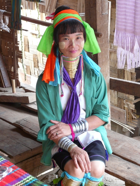 Thailand - Mae hong son. Long neck Karen Villages stam mei 2009 (