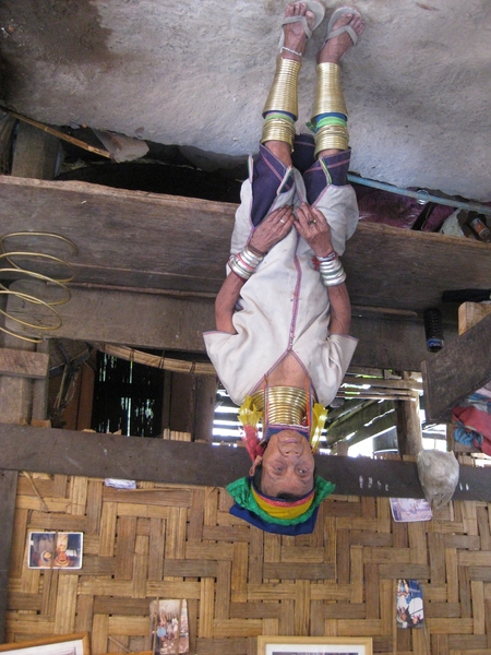 Thailand - Mae hong son. Long neck Karen Villages stam mei 2009 (