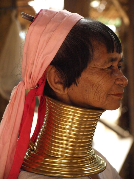 Thailand - Mae hong son. Long neck Karen Villages stam mei 2009 (